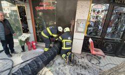 Eskişehir'de çiçekçi dükkanında yangın...