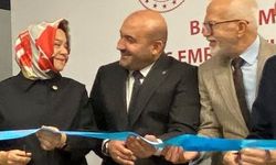 Sen onların yanında değilsin değil mi?