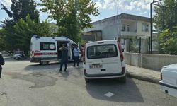 Kamyonet ile motosiklet çarpıştı: 2 yaralı