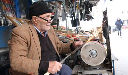 Mesleğinden kopamıyor: İlk günkü hevesle!