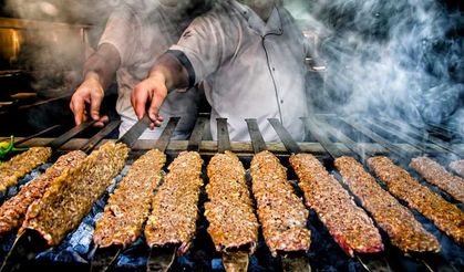 Türkiye'den dünyaya yayılan bir lezzet: Adana kebabı!