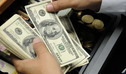 Faiz artırımı beklentisi doları zirveye taşıdı