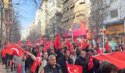 Eskişehirliler "Bayrak" için sokağa çıktılar!