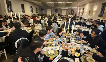 İftar sofrasında buluştular!