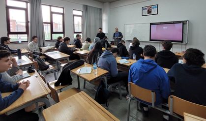 Eskişehir Bilim Olimpiyatları Akademisi'nde eğitim meşalesi yandı