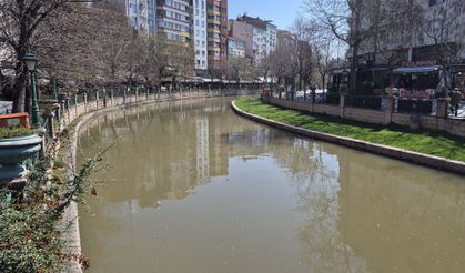 Porsuk Çayı renk değiştirdi