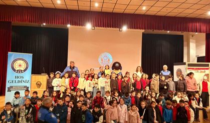 Polis haftasında yüzlerce öğrenci emniyet birimlerini gezdi