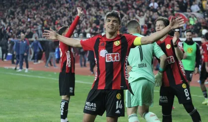 Eskişehirspor'un parlayan ismi Akın Akman kimdir?