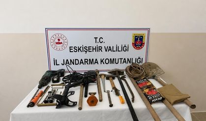 Kaçak kazı yapan 3 şüpheli
