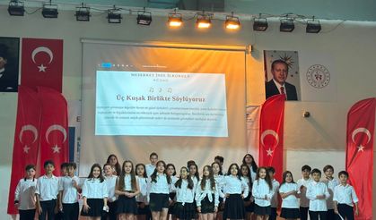 Minikler ve büyükler türkülerle aynı sahnede buluştu