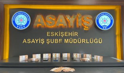 Kendisini polis olarak tanıtan 2 dolandırıcı yakalandı