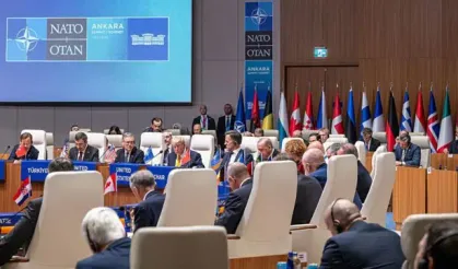 NATO Zirvesi'nde liderlere Erdoğan’dan özel hediye