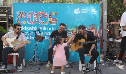 Eskişehir sokakları müzikle şenlendi