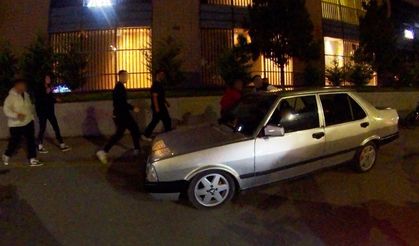 Araç içindeki şahsa saldırı