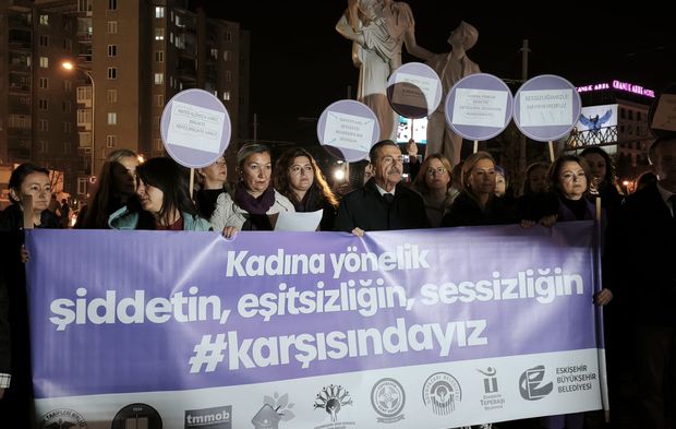 Şiddetin karşısında sevginin yanındayız...