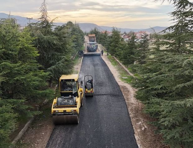 Eskişehir'deki bir ilçede daha asfaltlama çalışması