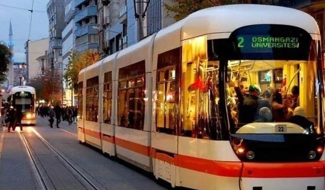 Eskişehir'de tramvay saatlerine sınav düzenlemesi