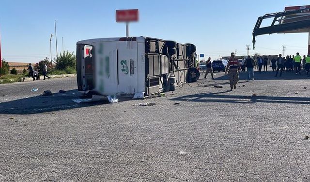 Eskişehir'den kalkan yolcu otobüsü kaza yaptı: 1 ölü 14 yaralı