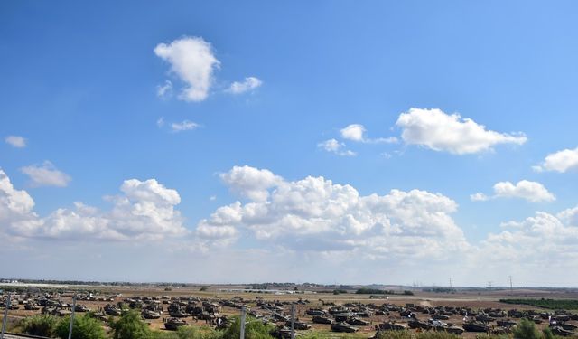 Gazze sınırında mühimmat hareketliliği