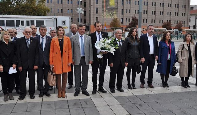 Eskişehir'de muhtarlar günlerini kutladı