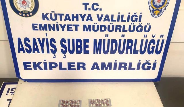 Kütahya'da şüpheli şahısların üzerinde yakalandı: Uyuşturucu hap!