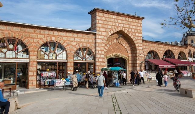 Bursa'da tarihi çarşıda restorasyon çalışmaları yapılıyor