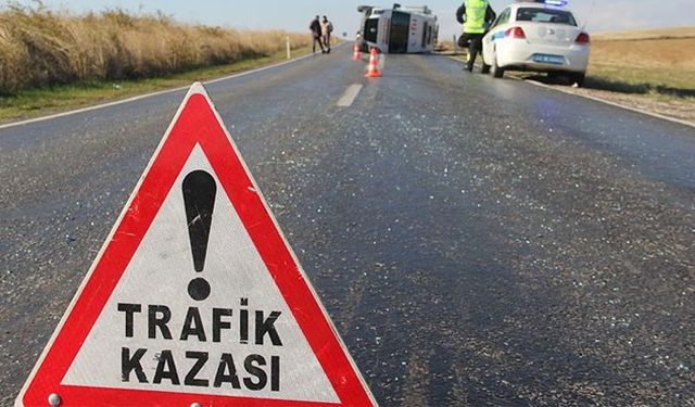 Kütahya'da trafik kazası: Anne ve oğlu hayatını kaybetti