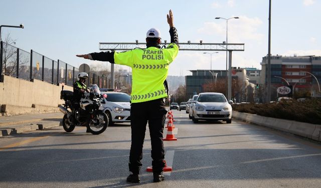 Kütahya'da motosiklete ceza: 1592 motorlu bisiklet!