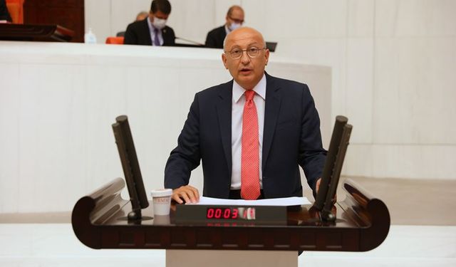 Çakırözer:  “Üniversitelerde doktor yetiştirecek hekim kalmayacak