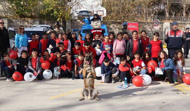 Eskişehir'de jandarmanın renkli konukları