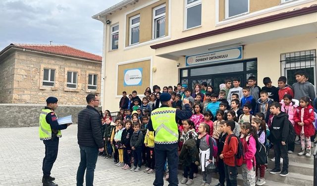 Afyonkarahisar'da öğrencilere trafik semineri!