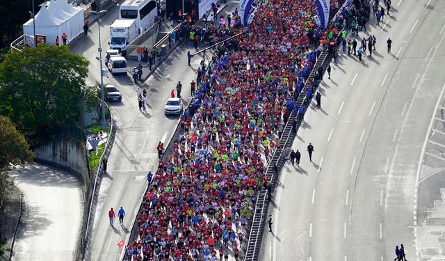 İstanbul Maratonu renkli anlara sahne oldu