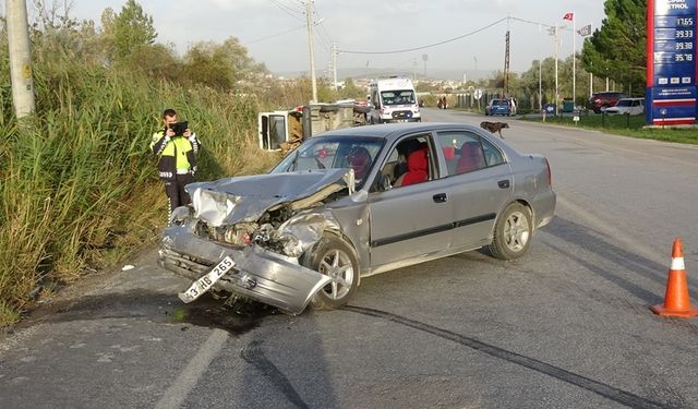 Kütahya'da trafik kazası: 3 yaralı!