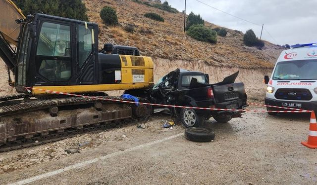 Eskişehir'de kahreden kaza: Baba ve 8 yaşındaki kızı hayatını kaybetti