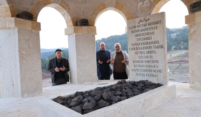 Sivas'ta o türbe dikkat çekiyor: Bakın neyi işaret ediyor?