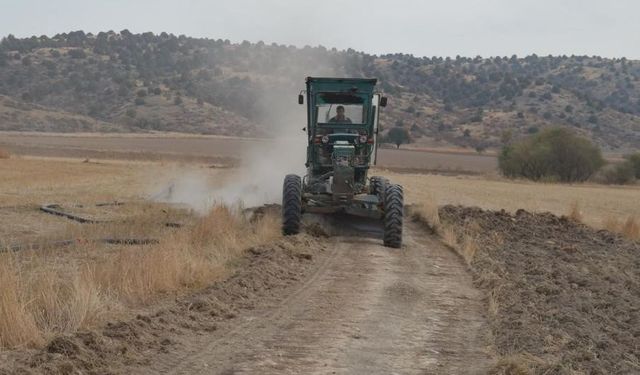 Beylikova'daki 25 mahallede yollar onarıldı