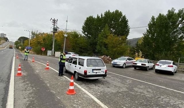 Jandarma denetim yaptı: Sürücülere ceza yağdı