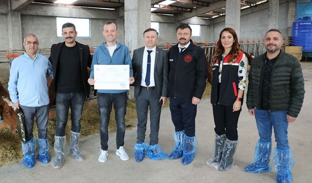 Hayvan işletmecileri sertifikalarını aldı