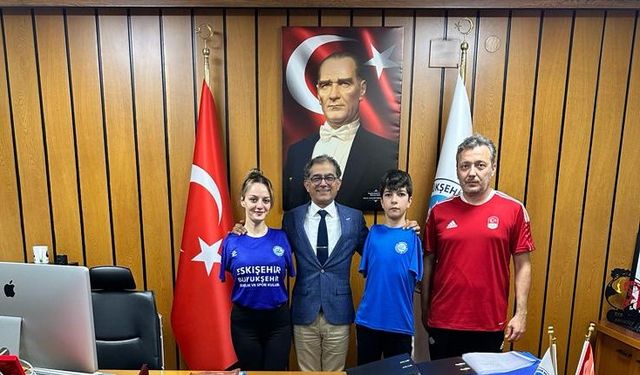 Milli gururlarımız Mısır'da yüzecekler