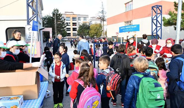 Eskişehir'de öğrencilere gıda desteği