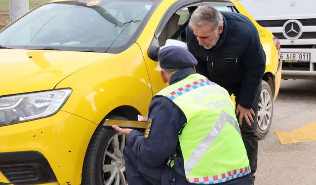 Eskişehir'de jandarmadan kış lastiği denetimi