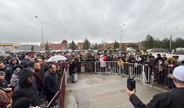 Eskişehir Havaalanı'nda Umre yoğunluğu