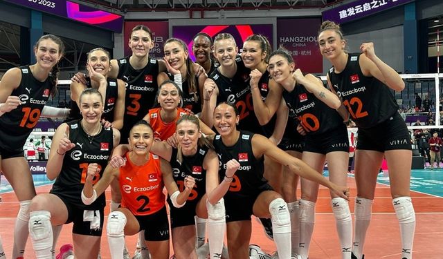 Eczacıbaşı Dynavit, FIVB Dünya Kulüpler Şampiyonası’nda yarı finalde!