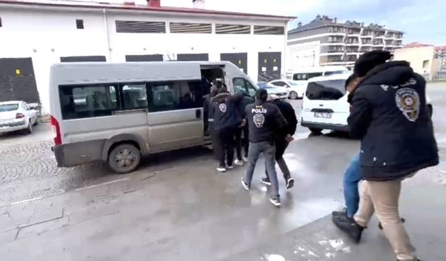 Kütahya ve Mersin’de dolandırıcılık operasyonu: 5 şahıs tutuklandı!