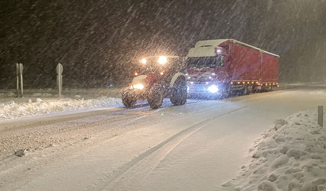 Ilgaz Dağı'nda yoğun kar yağışı: Kalınlık 10 santimetreyi aştı!