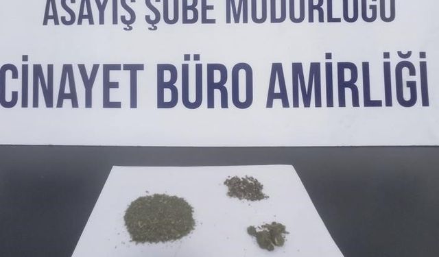 Kütahya’da araç sürücüsünün üzerinde uyuşturucu ele geçirildi!