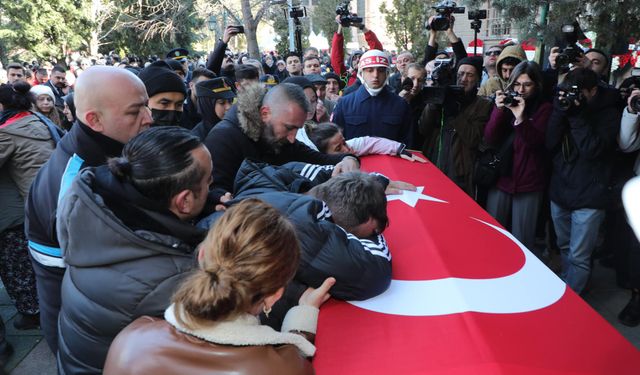 Eskişehir şehidini gözyaşlarıyla uğurladı