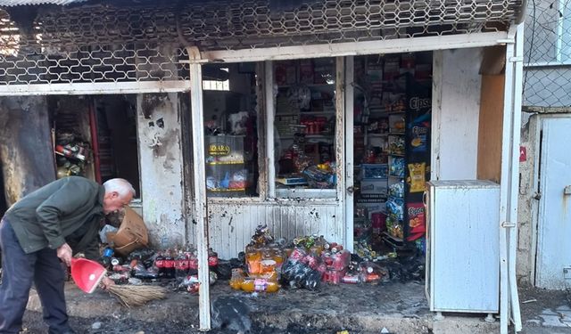 Adıyaman'da bakkaldan çıkan yangın korkuttu!