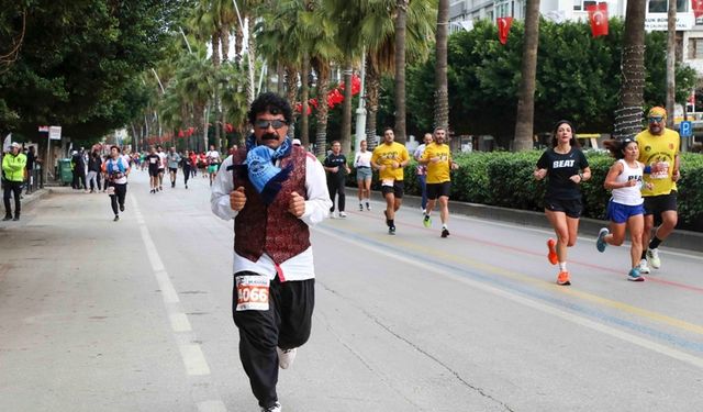 Adana Kurtuluş Yarı Maratonu'nda birinciler Kenya'dan!