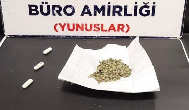 Kütahya’da bir araçta uyuşturucu ele geçirildi!